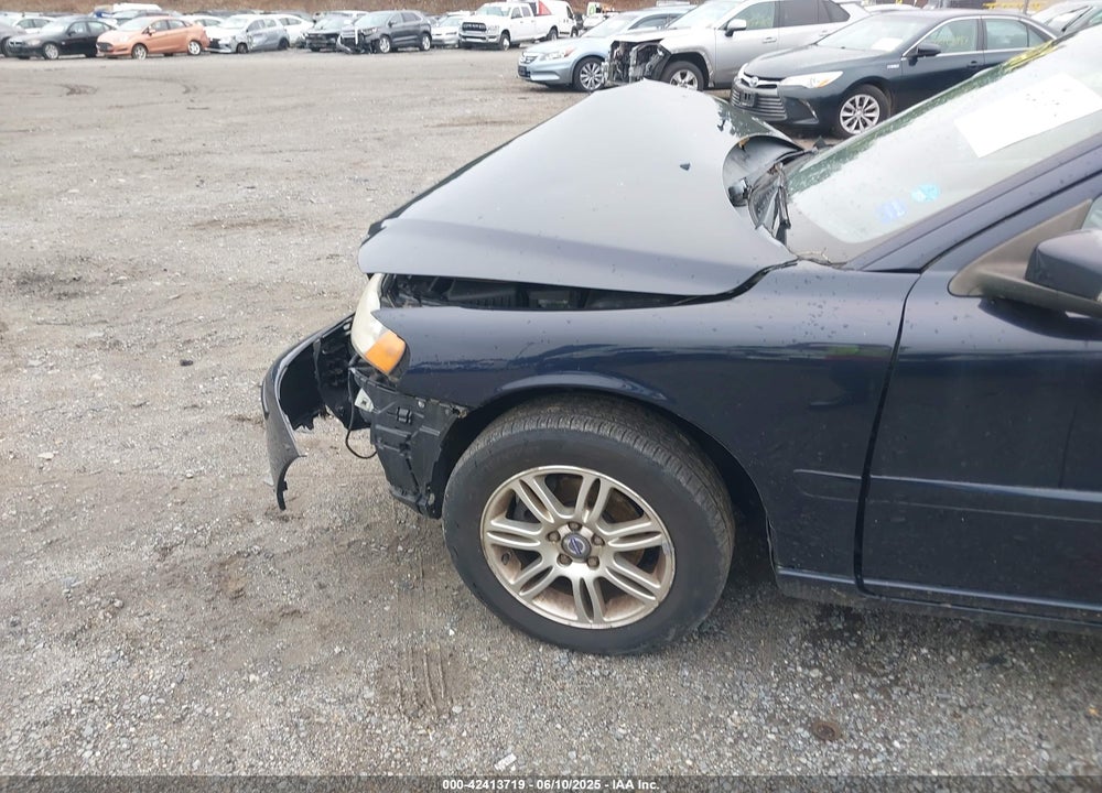 2008 VOLVO S60 2.5T VIN: YV1RH592182700816