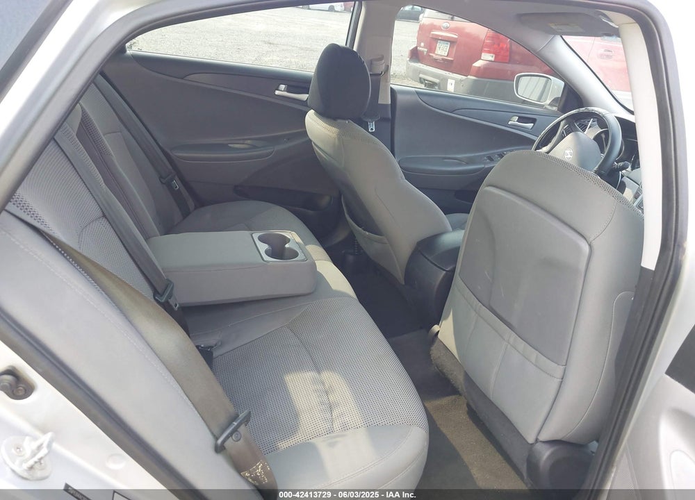 2013 HYUNDAI SONATA VIN: 5NPEB4AC9DH586013