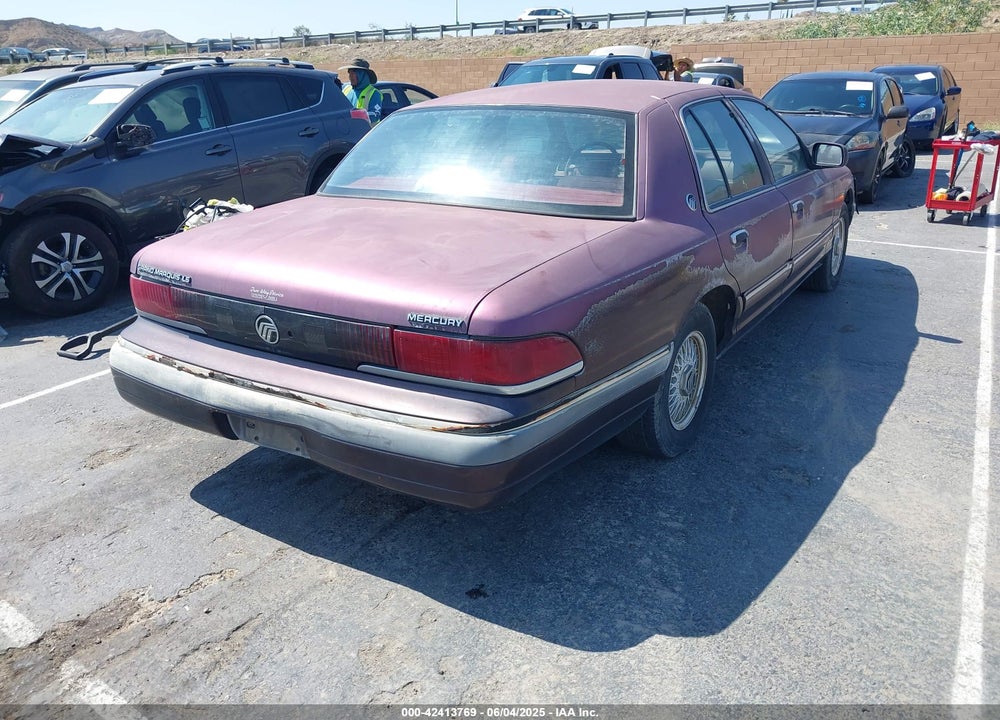 1992 MERCURY GRAND MARQUIS LS VIN: 2MECM75W4NX749141