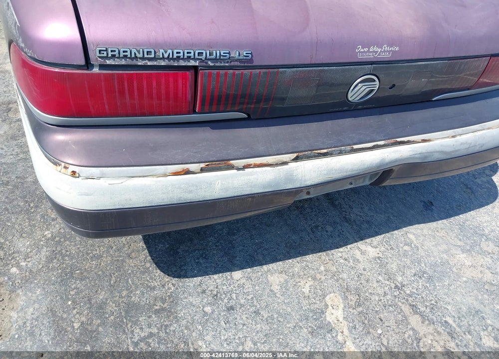 1992 MERCURY GRAND MARQUIS LS VIN: 2MECM75W4NX749141