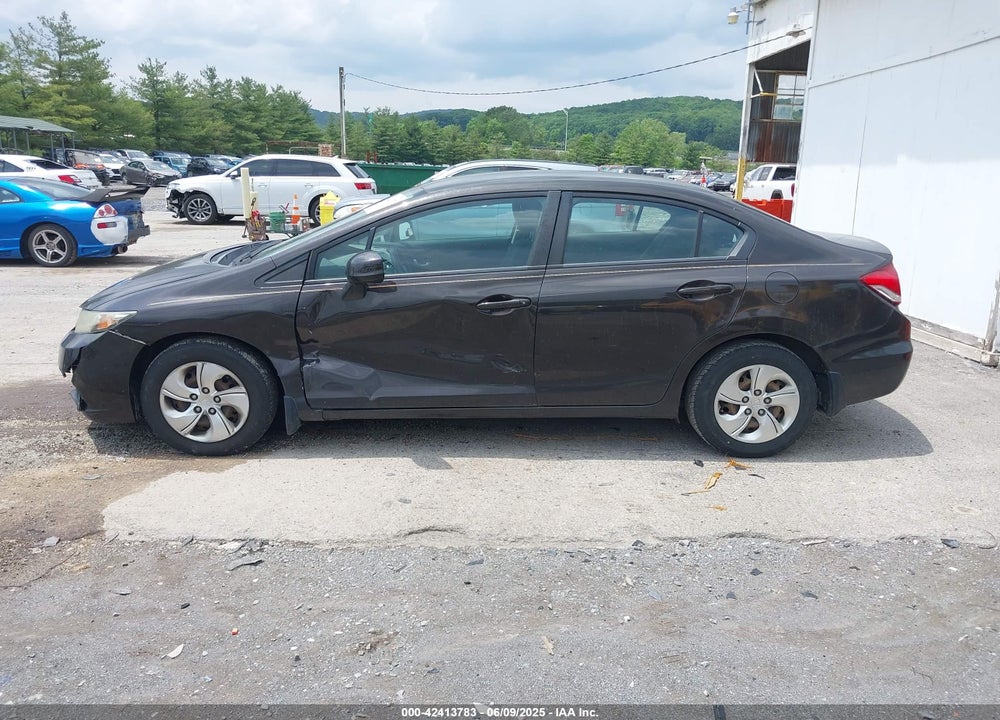 2013 HONDA CIVIC LX VIN: 2HGFB2F5XDH556905