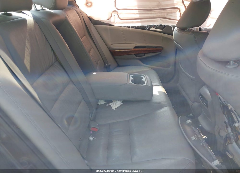 2011 HONDA ACCORD 2.4 EX-L VIN: 1HGCP2F86BA047579