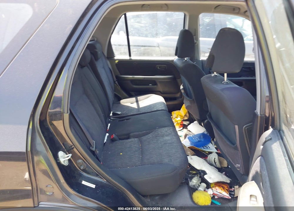 2006 HONDA CR-V LX VIN: JHLRD785X6C031898