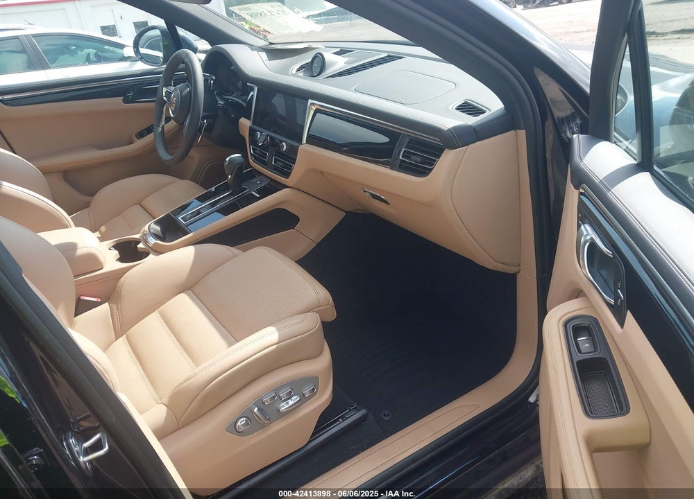 2025 PORSCHE MACAN VIN: WP1AA2A52SLB05856