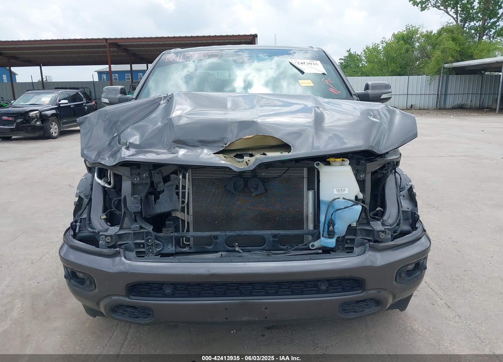2019 RAM 1500 VIN: 1C6RREFT5KN822091