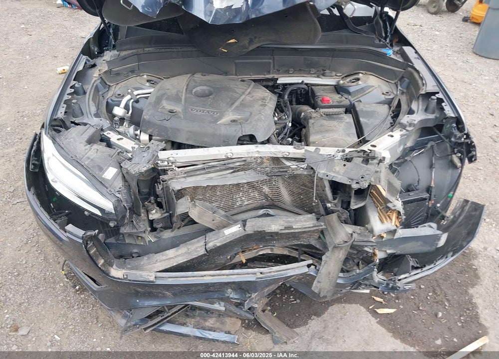 2020 VOLVO XC90 VIN: YV4102CK2L1546386