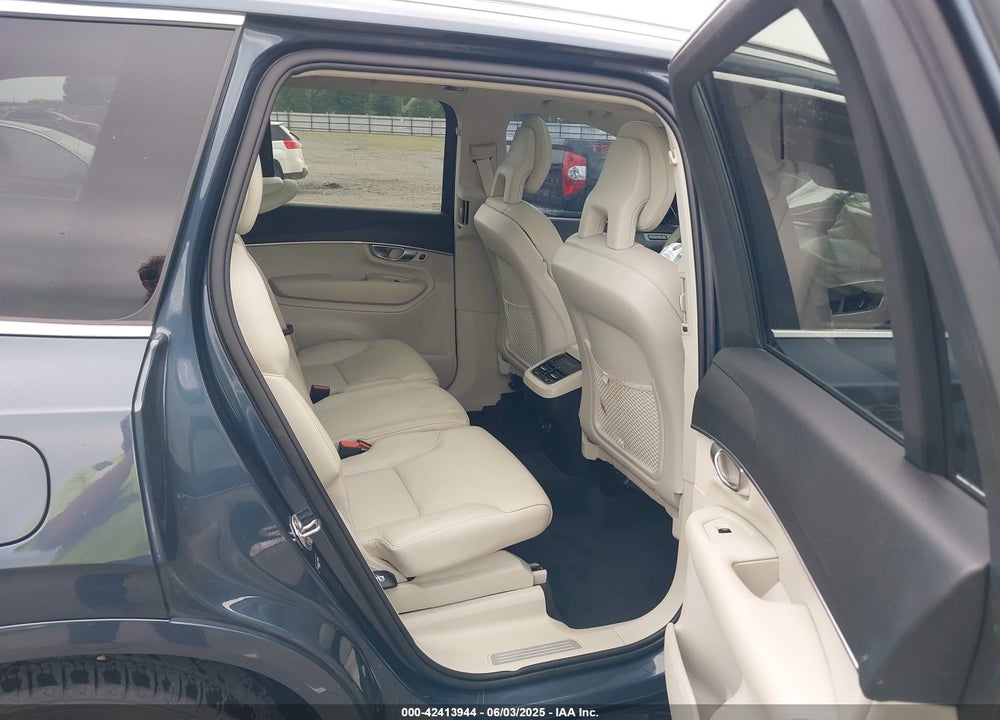 2020 VOLVO XC90 VIN: YV4102CK2L1546386