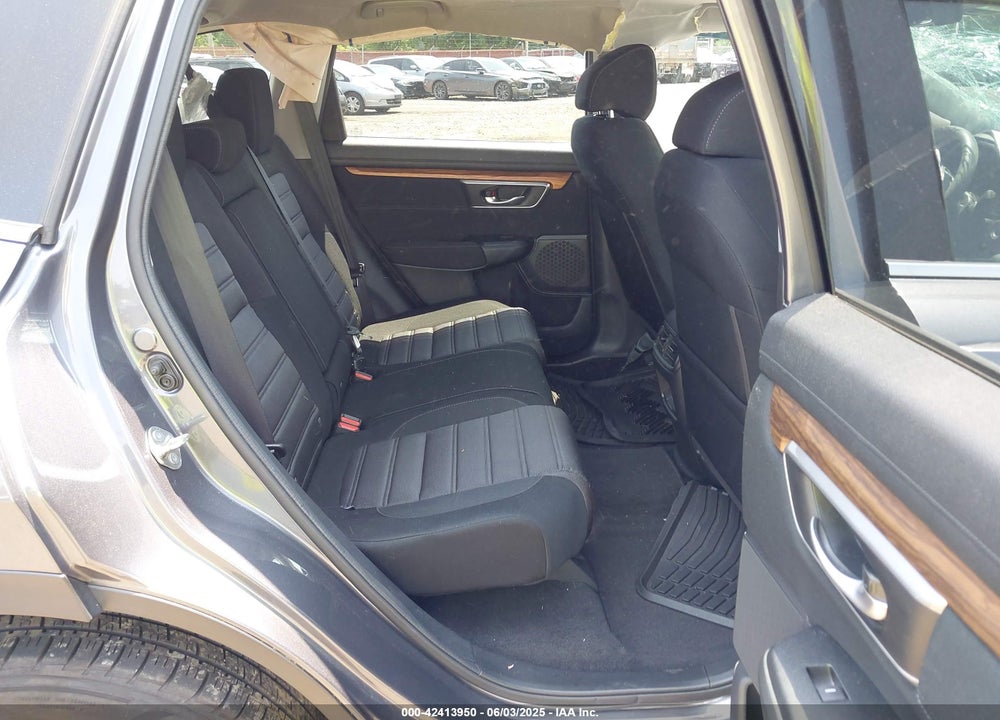 2018 HONDA CR-V VIN: 2HKRW2H56JH602374