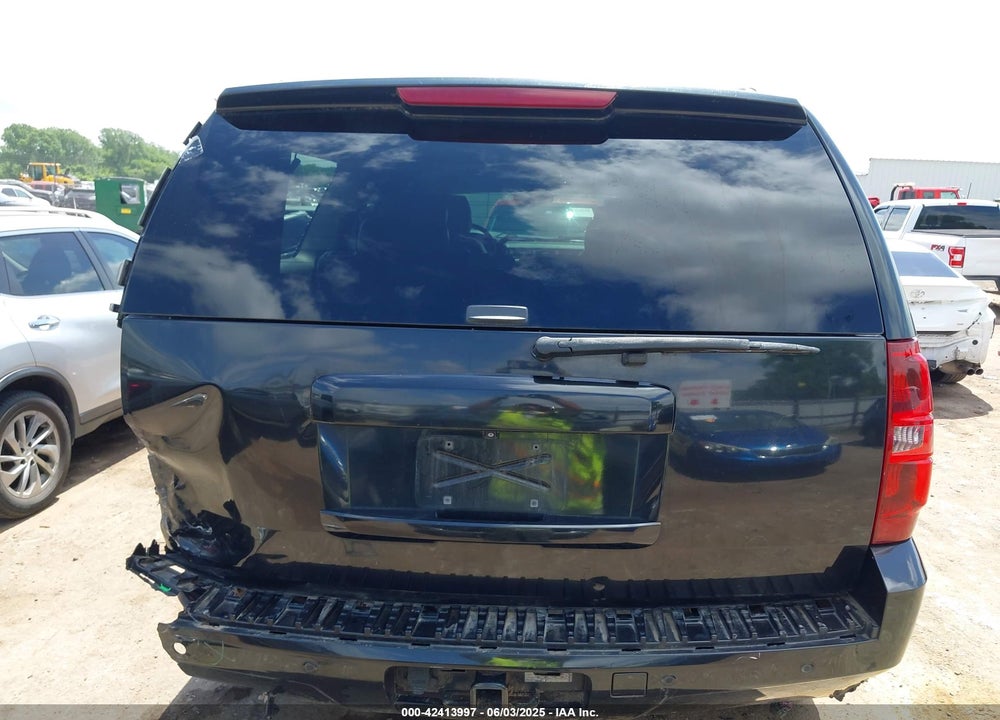 2010 CHEVROLET SUBURBAN 1500 VIN: 1GNUCJE08AR133987