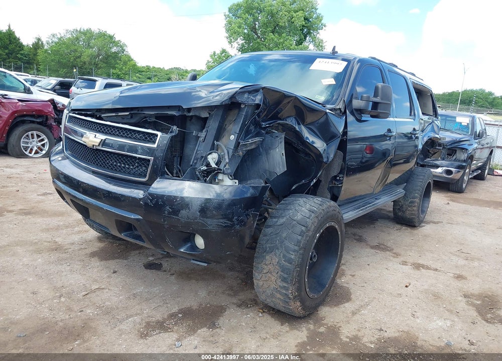 2010 CHEVROLET SUBURBAN 1500 VIN: 1GNUCJE08AR133987