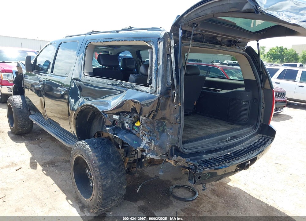 2010 CHEVROLET SUBURBAN 1500 VIN: 1GNUCJE08AR133987