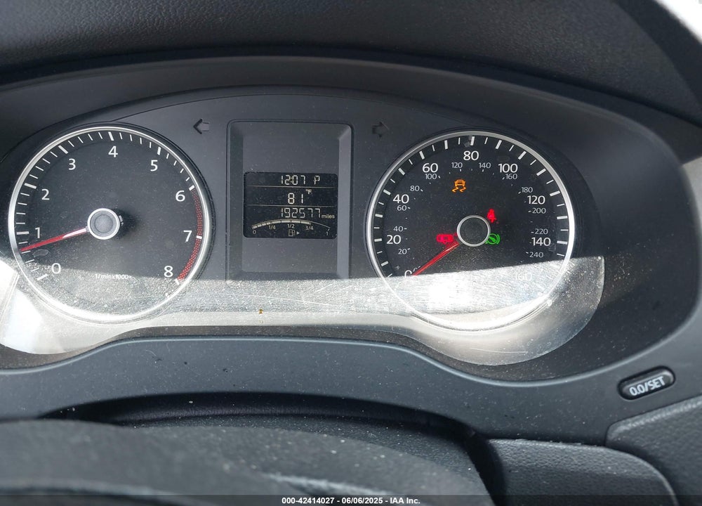 2013 VOLKSWAGEN JETTA VIN: 3VWDP7AJ4DM415061