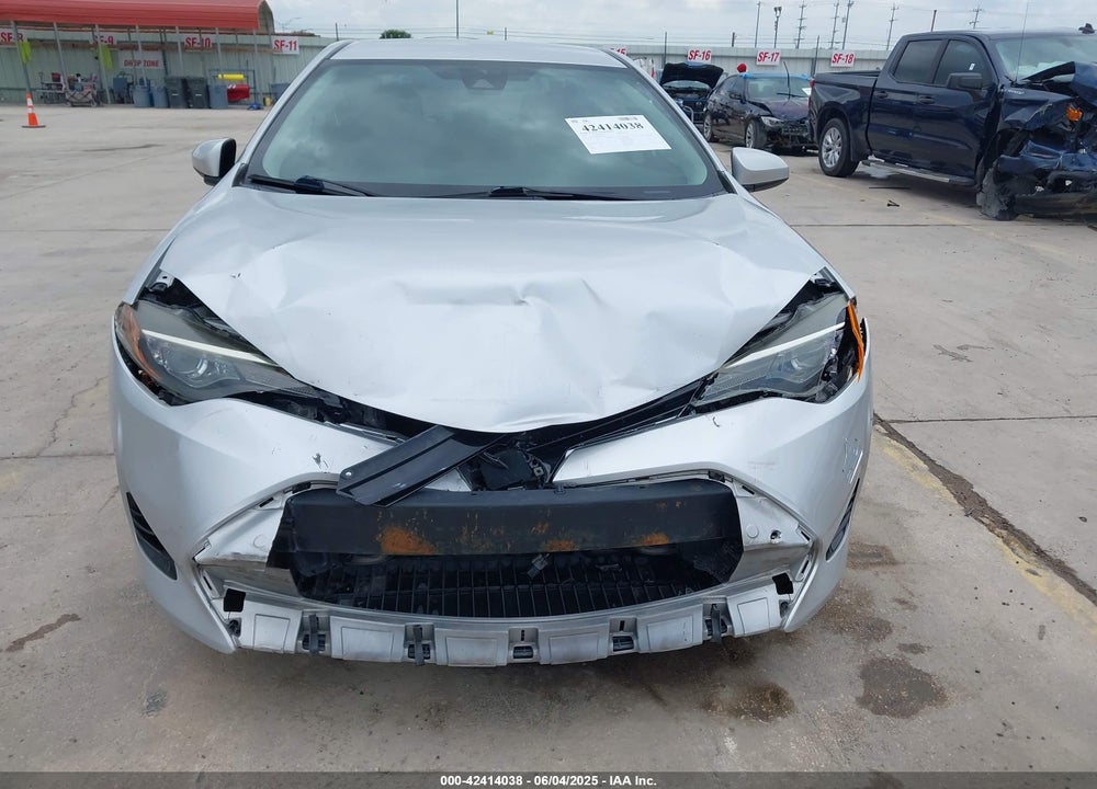 2018 TOYOTA COROLLA LE VIN: 5YFBURHE4JP794333