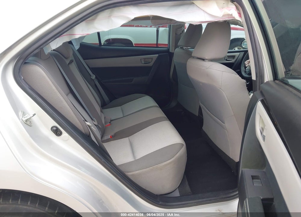 2018 TOYOTA COROLLA LE VIN: 5YFBURHE4JP794333