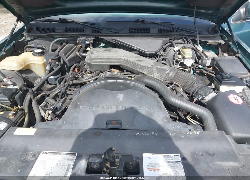 1995 FORD CROWN VICTORIA LX VIN: 2FALP74W9SX120258