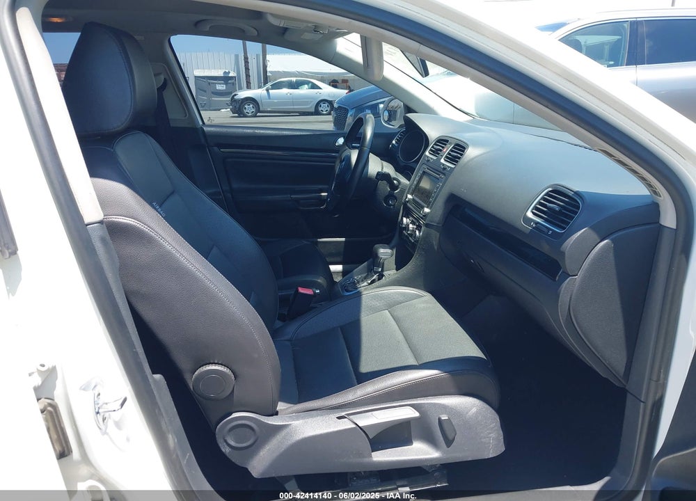 2010 VOLKSWAGEN JETTA VIN: 3VWTZ7AJ2AM693524