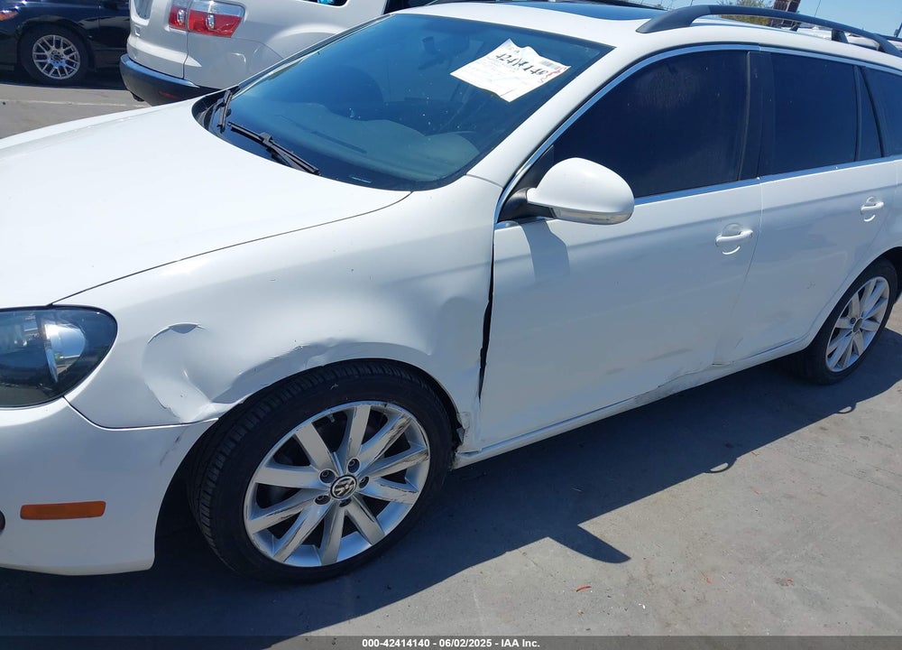2010 VOLKSWAGEN JETTA VIN: 3VWTZ7AJ2AM693524