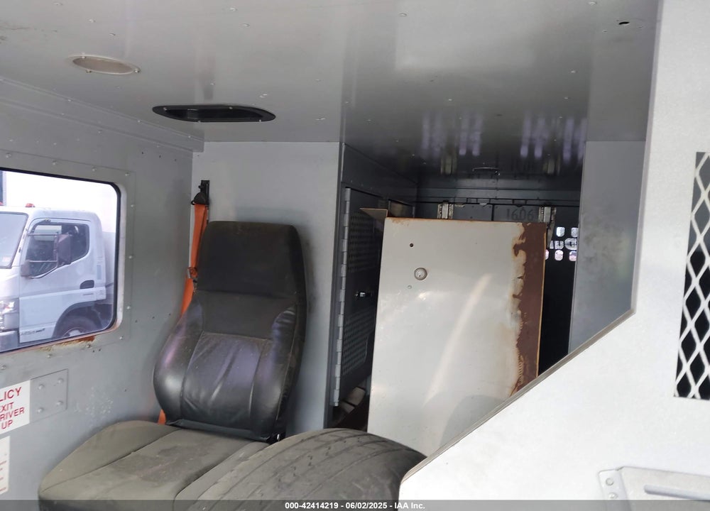 2015 RAM 5500 CHASSIS TRADESMAN/SLT VIN: 3C7WRMAJ6FG569568