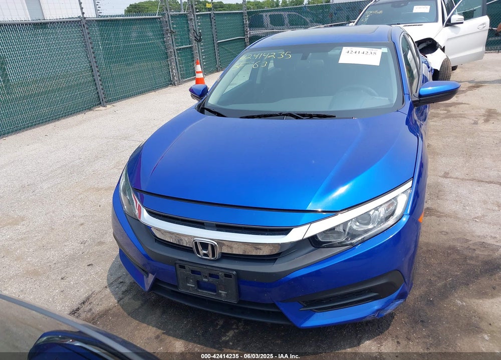2018 HONDA CIVIC VIN: 2HGFC2F70JH514320