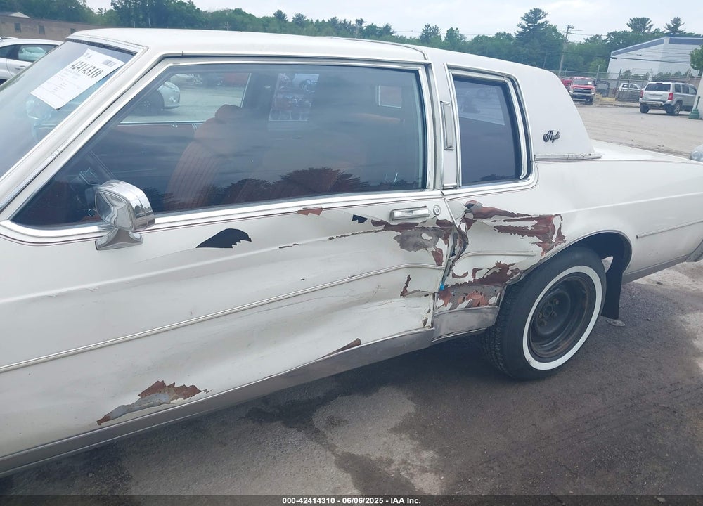 1981 OLDSMOBILE DELTA 88 ROYALE VIN: 1G3AN37Y8BM273248