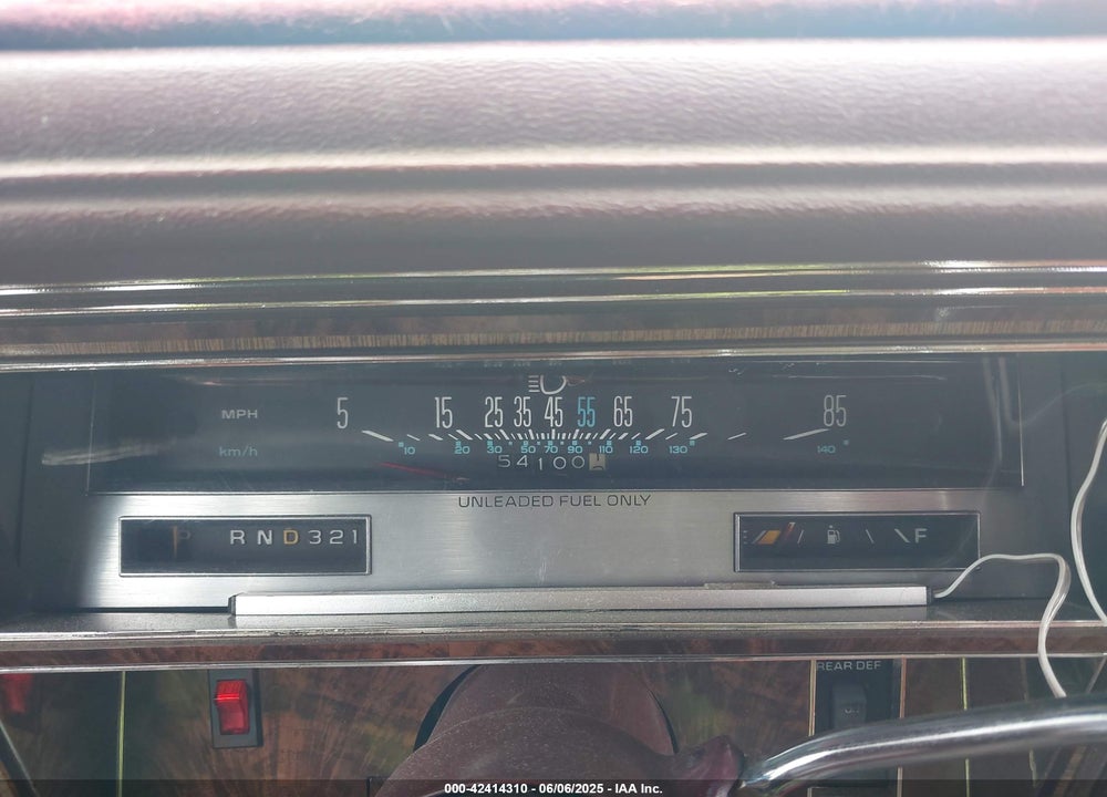 1981 OLDSMOBILE DELTA 88 ROYALE VIN: 1G3AN37Y8BM273248