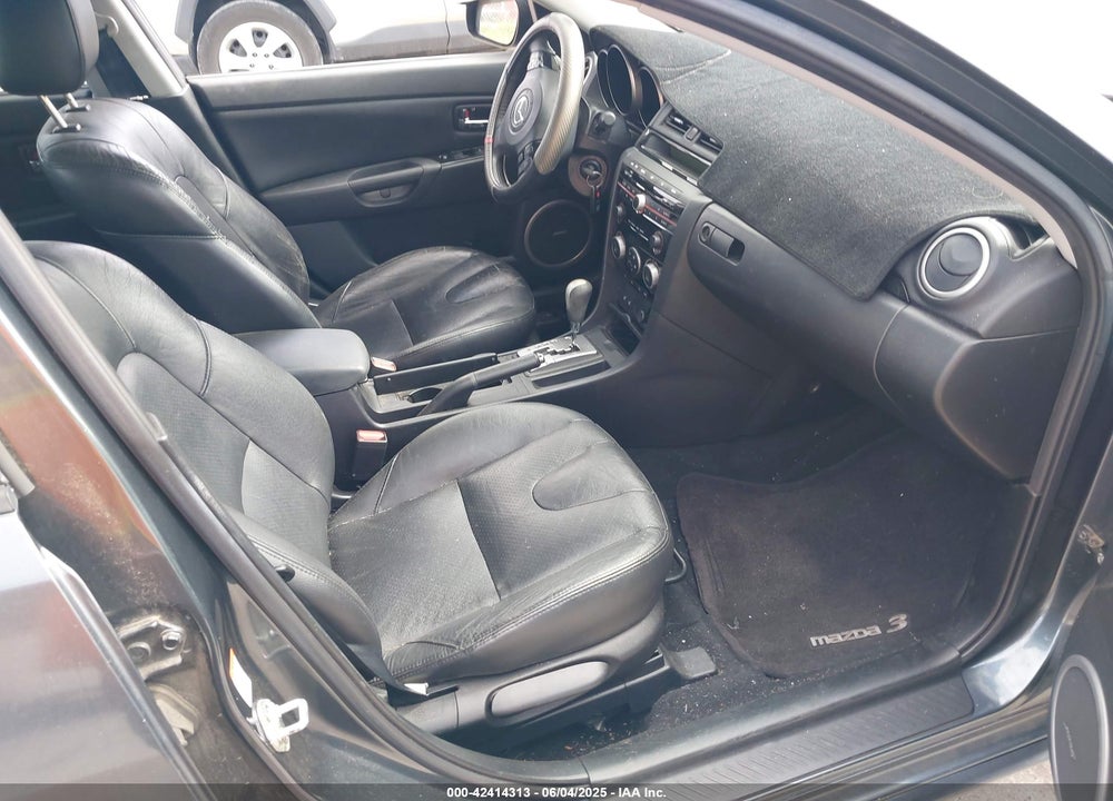 2008 MAZDA 3 S GRAND TOURING VIN: JM1BK323681178559