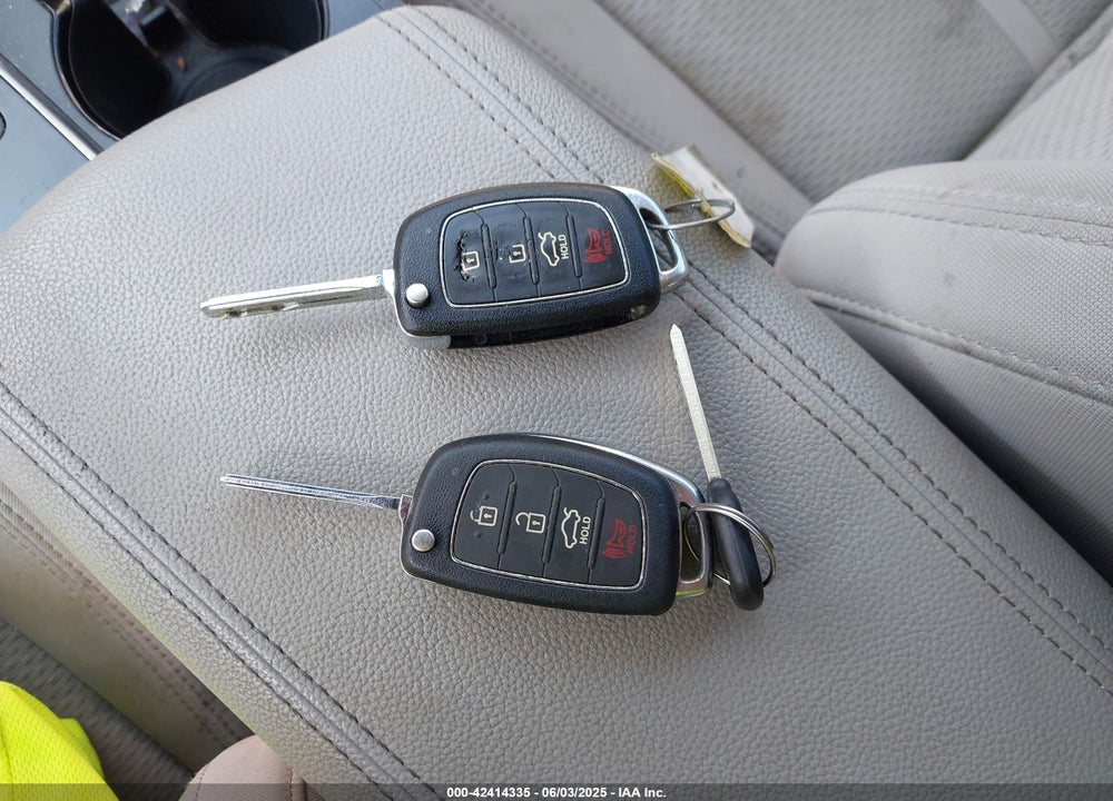 2015 HYUNDAI SONATA VIN: 5NPE24AA2FH135183