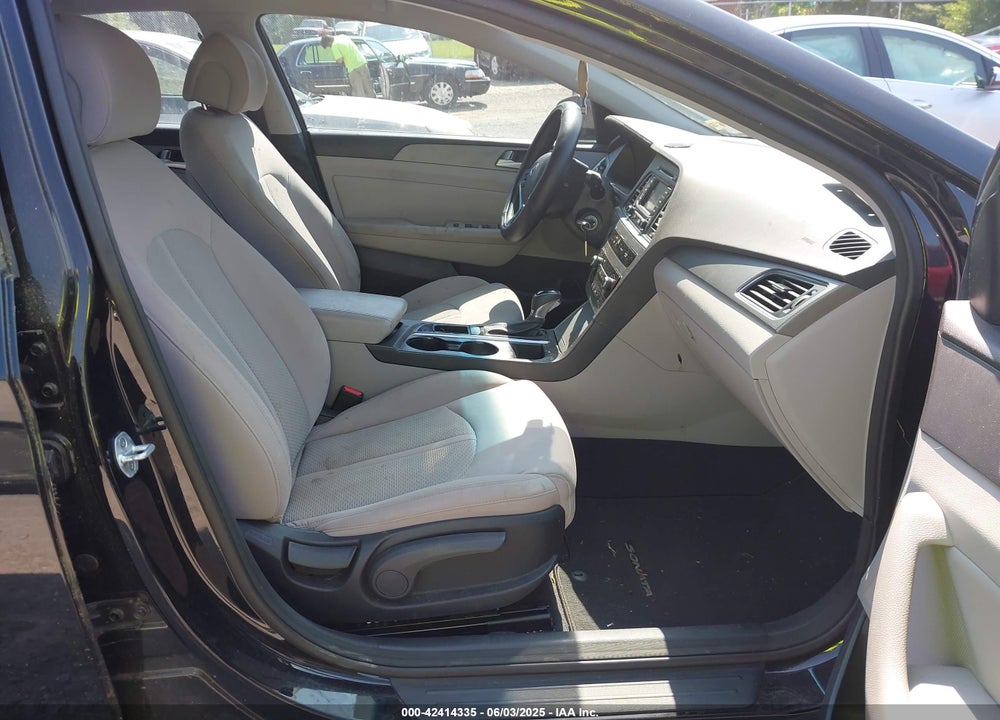 2015 HYUNDAI SONATA VIN: 5NPE24AA2FH135183