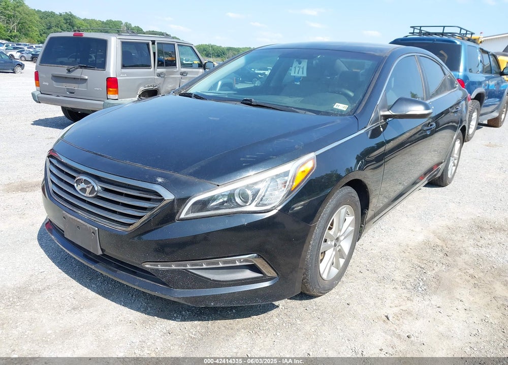 2015 HYUNDAI SONATA VIN: 5NPE24AA2FH135183