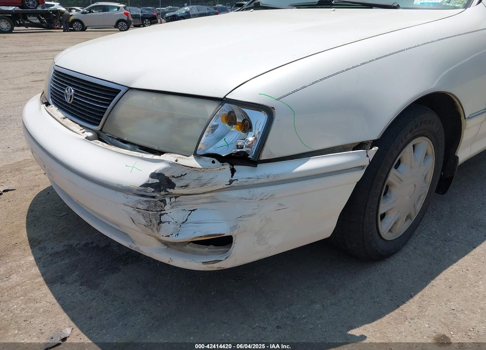 1999 TOYOTA AVALON XL VIN: 4T1BF18B5XU325390