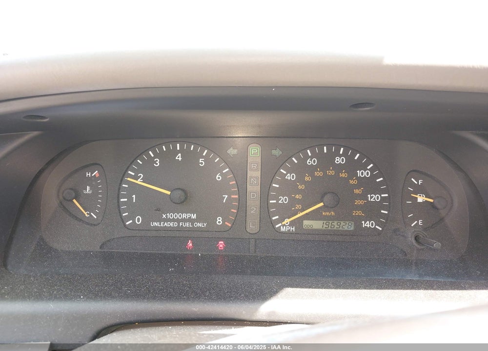 1999 TOYOTA AVALON XL VIN: 4T1BF18B5XU325390