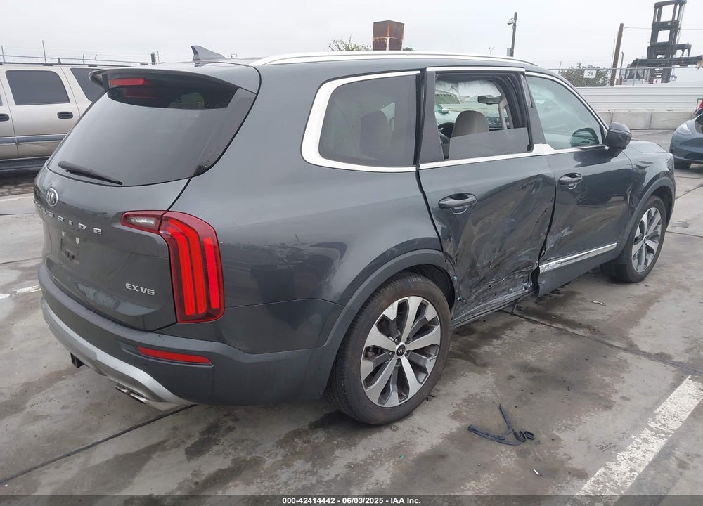 2021 KIA TELLURIDE EX VIN: 5XYP34HC1MG161002