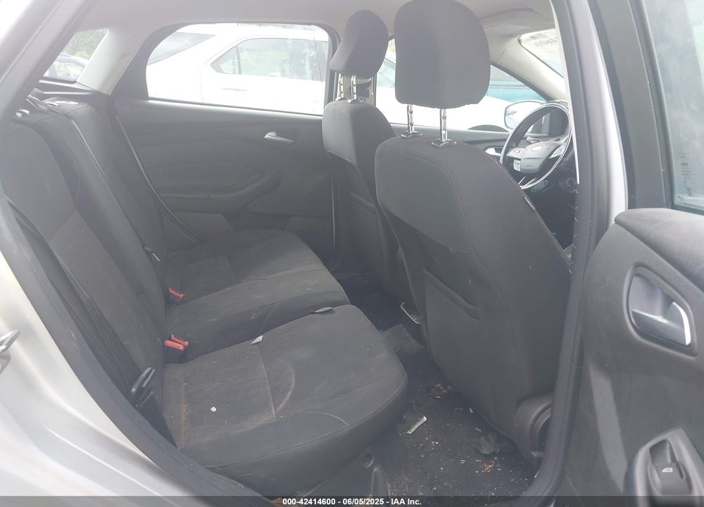 2016 FORD FOCUS VIN: 1FADP3K20GL236191