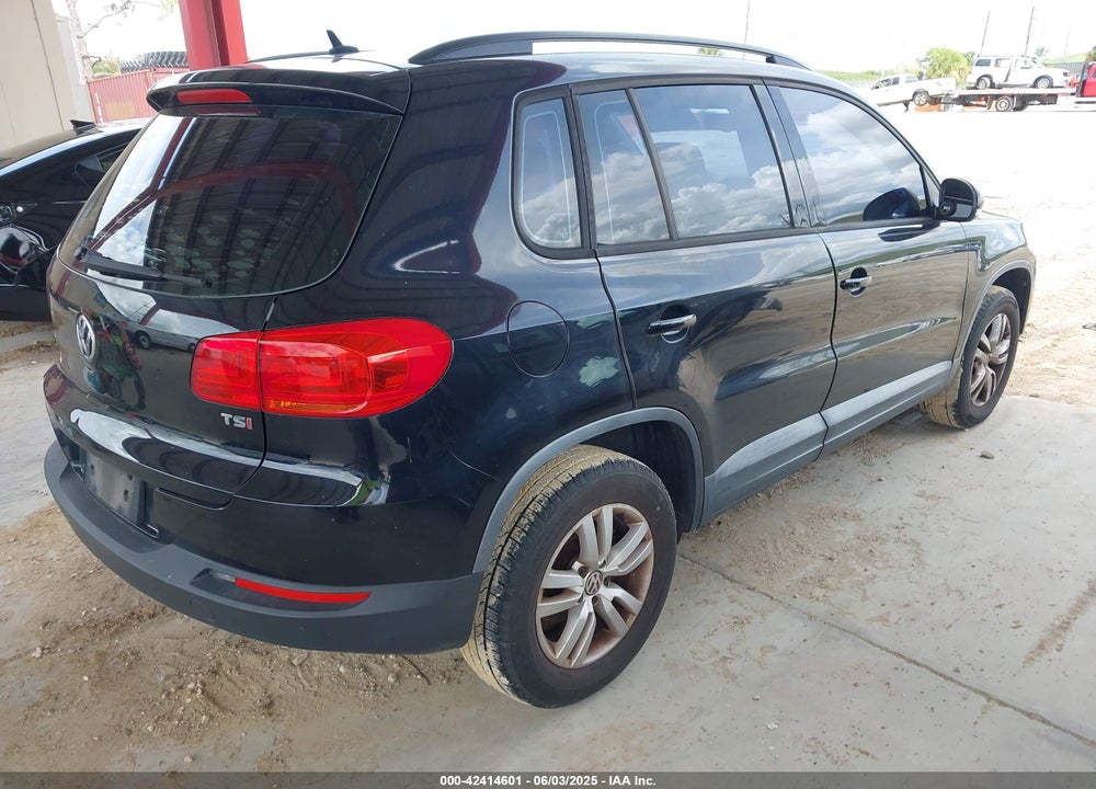 2016 VOLKSWAGEN TIGUAN VIN: WVGAV7AX5GW554163