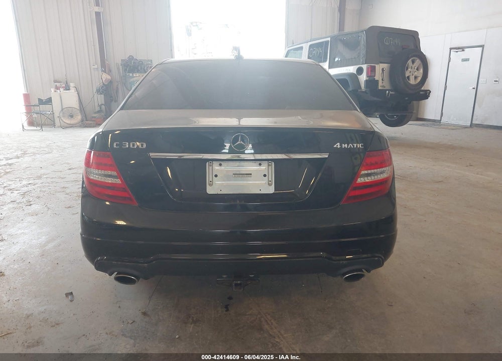2012 MERCEDES-BENZ C CLASS VIN: WDDGF8BB5CR191284