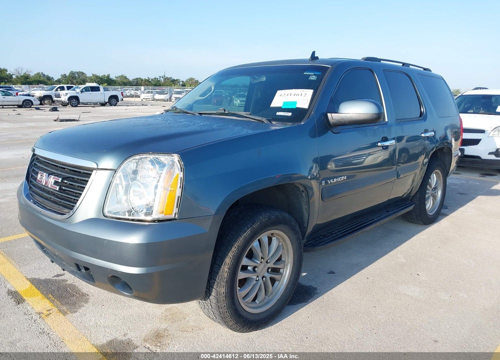 2008 GMC YUKON VIN: 1GKFC13C48R269014