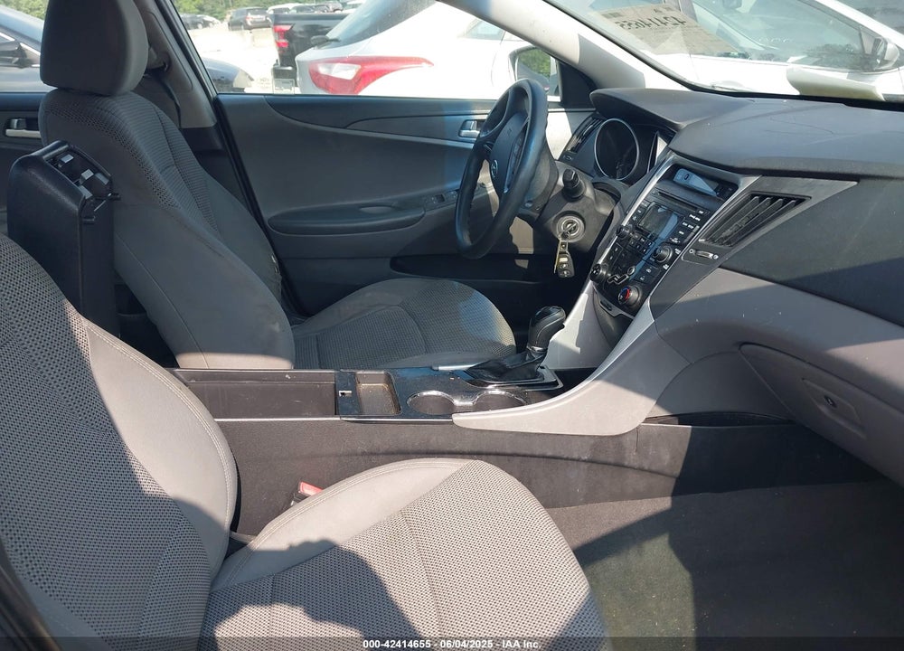 2012 HYUNDAI SONATA GLS VIN: 5NPEB4AC2CH325434