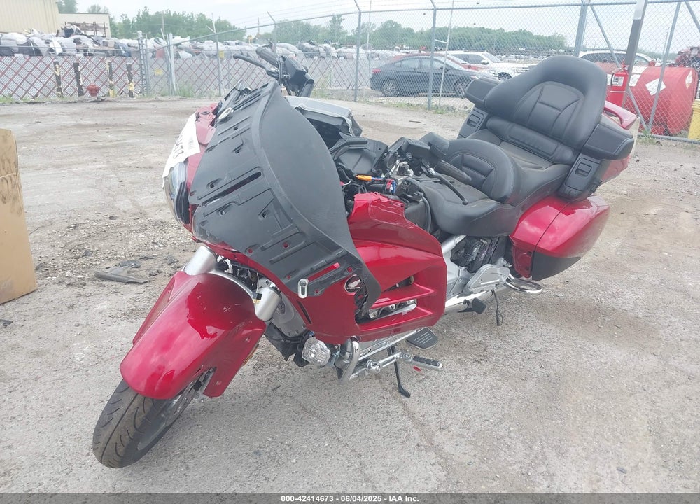 2013 HONDA GL1800 H VIN: JH2SC68H8DK100622
