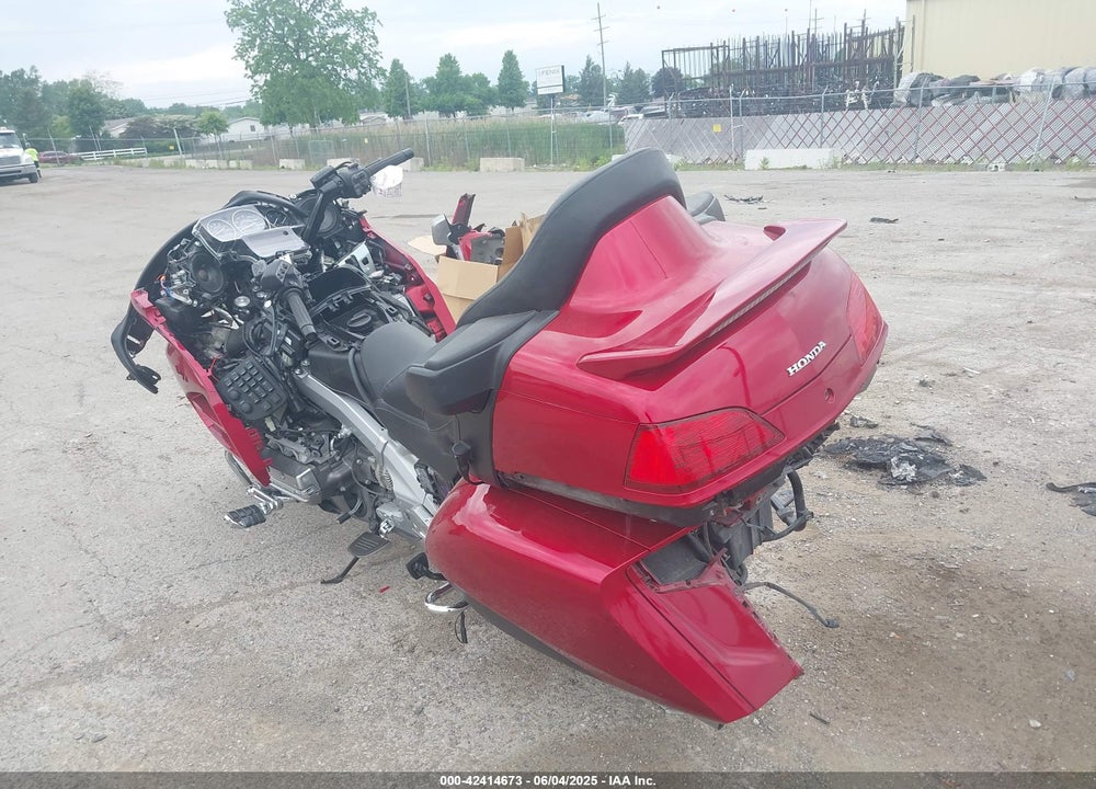 2013 HONDA GL1800 H VIN: JH2SC68H8DK100622