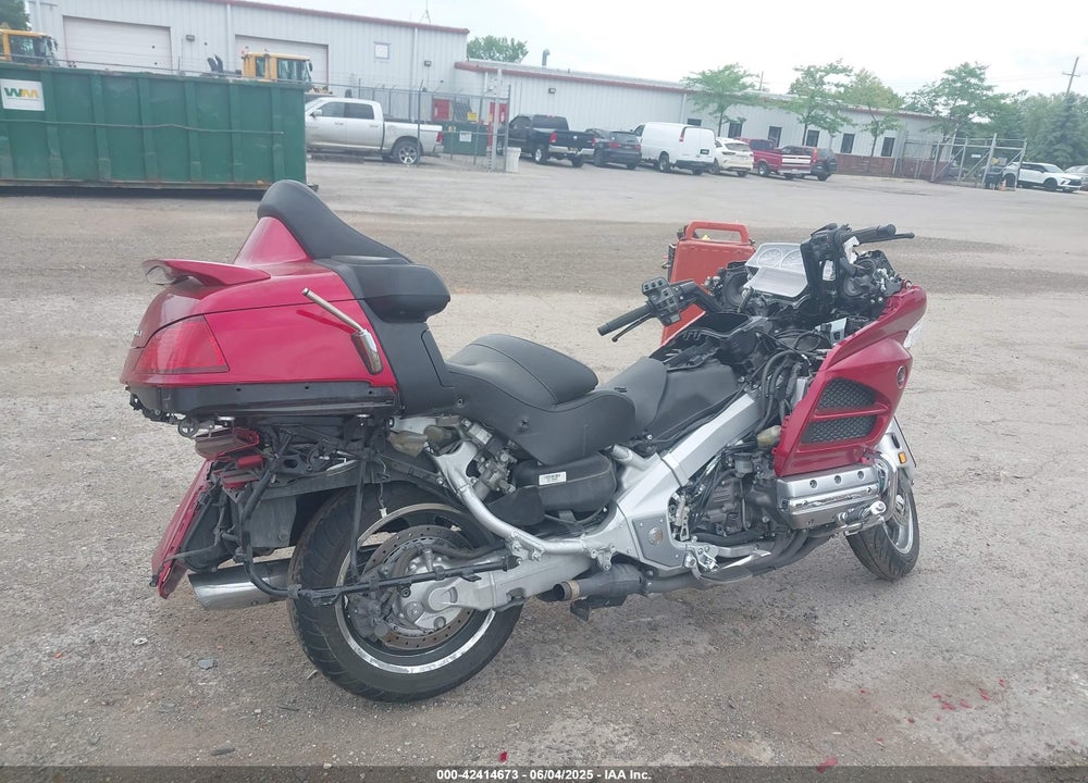 2013 HONDA GL1800 H VIN: JH2SC68H8DK100622