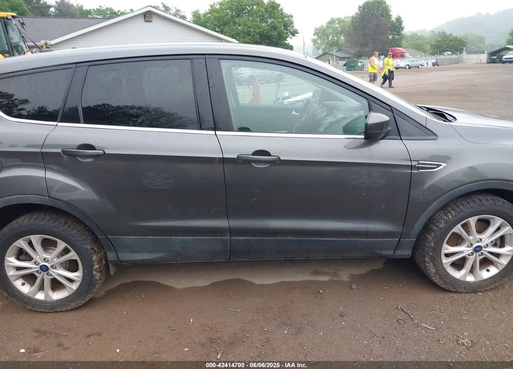 2017 FORD ESCAPE VIN: 1FMCU9GD7HUD07020