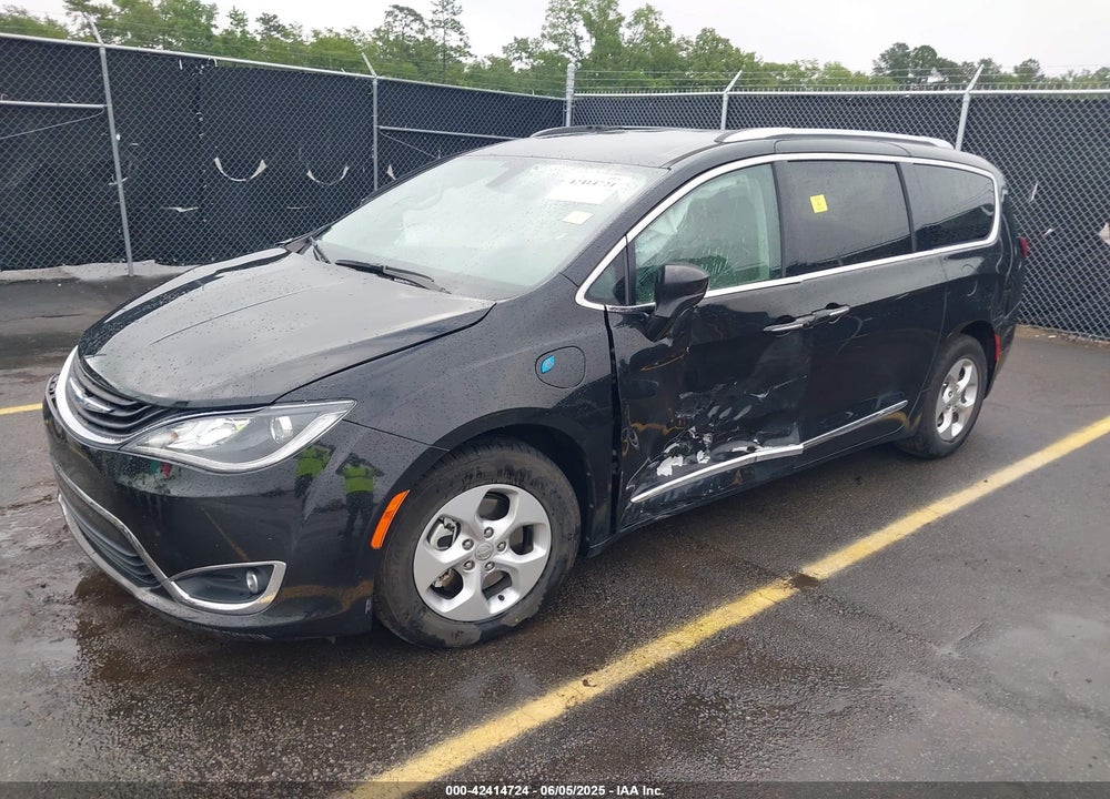 2018 CHRYSLER PACIFICA HYBRID TOURING L VIN: 2C4RC1L74JR183472