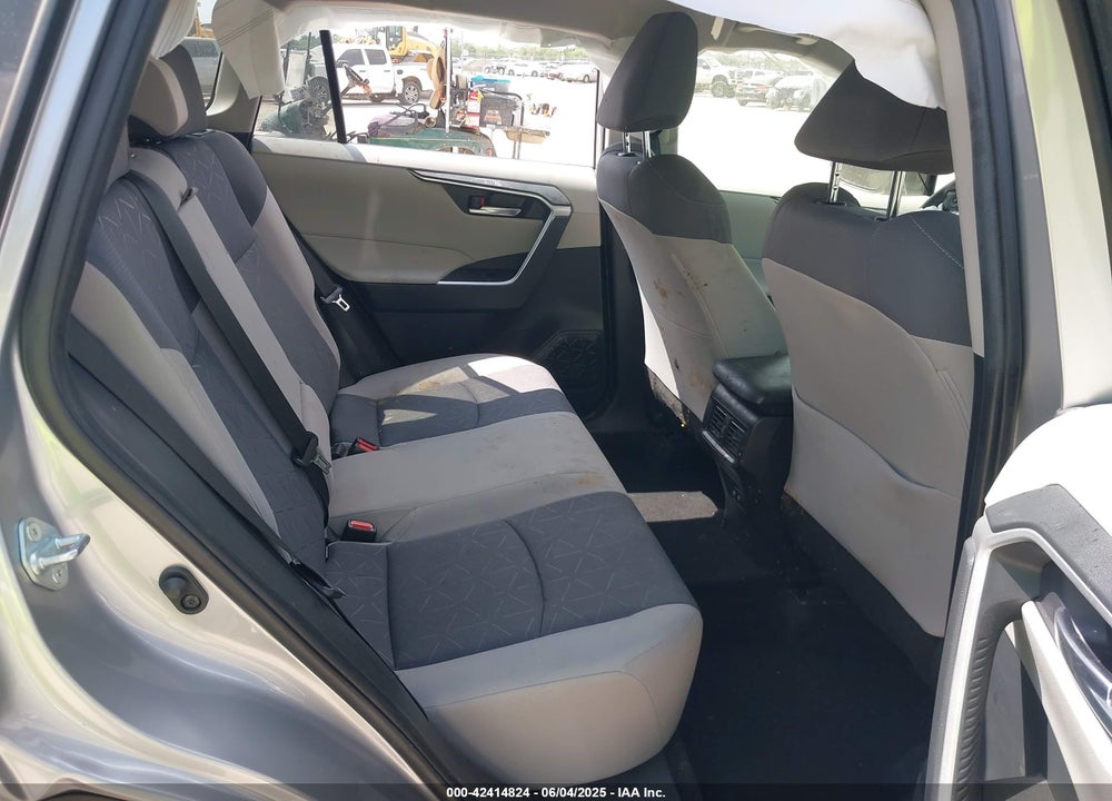 2020 TOYOTA RAV4 VIN: JTMP1RFV0LJ030911