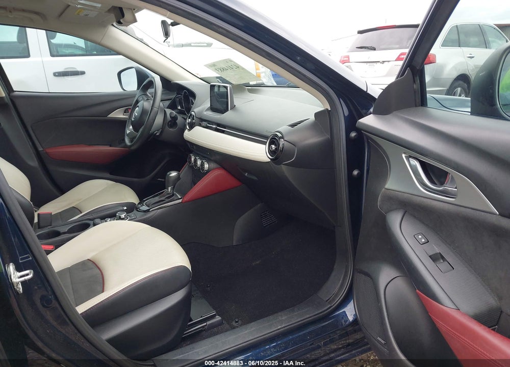 2016 MAZDA CX-3 VIN: JM1DKBD7XG0107470