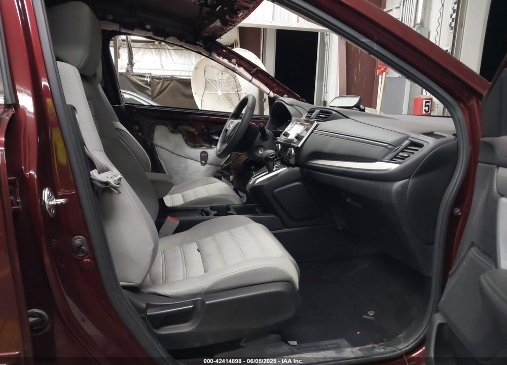 2018 HONDA CR-V LX VIN: 2HKRW5H38JH407117