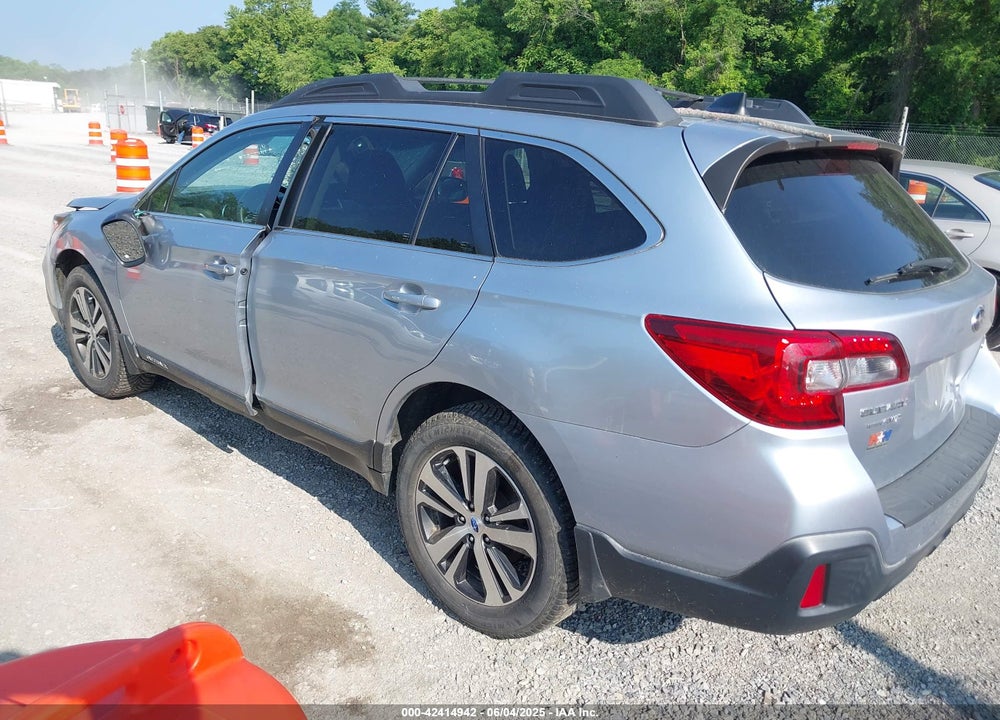 2018 SUBARU OUTBACK 2.5I LIMITED VIN: 4S4BSAKC6J3271155