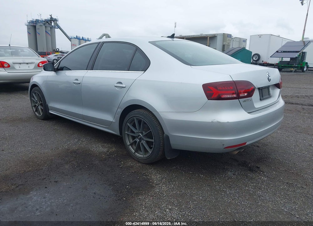 2011 VOLKSWAGEN JETTA VIN: 3VWLZ7AJ2BM380202