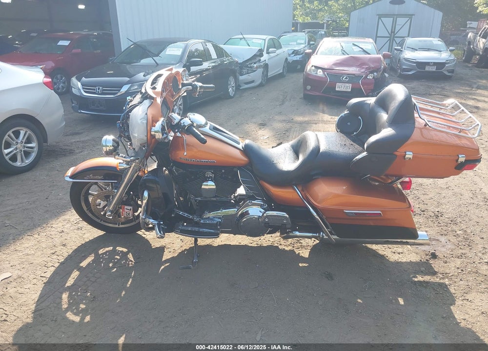 2014 HARLEY-DAVIDSON FLHTK ELECTRA GLIDE ULTRA LTD VIN: 1HD1KEL17EB607197