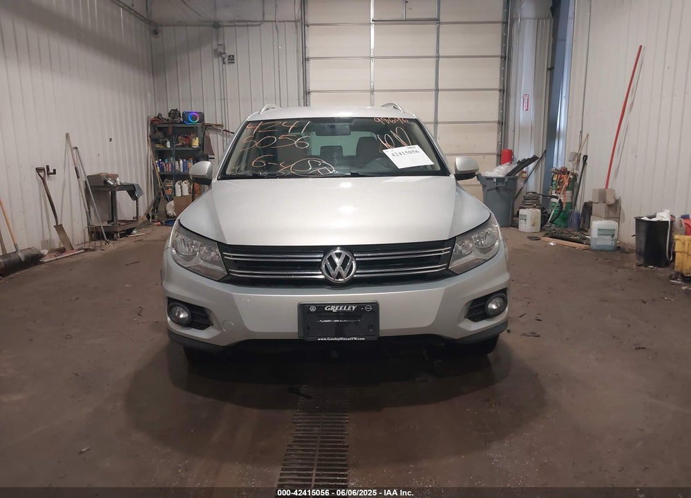 2012 VOLKSWAGEN TIGUAN SE VIN: WVGBV7AX8CW575846
