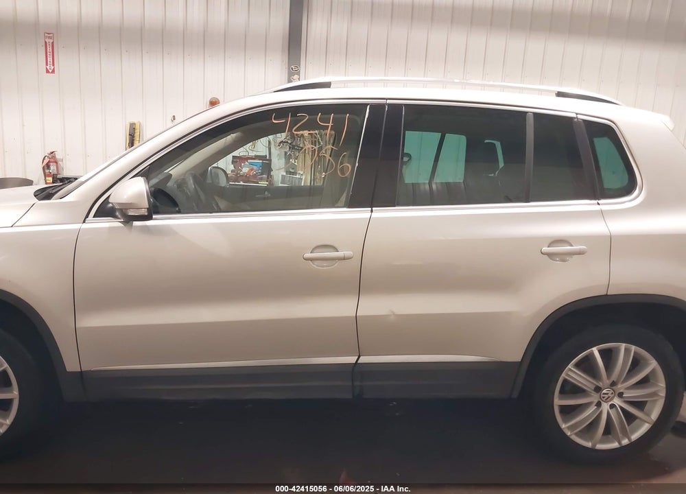 2012 VOLKSWAGEN TIGUAN SE VIN: WVGBV7AX8CW575846